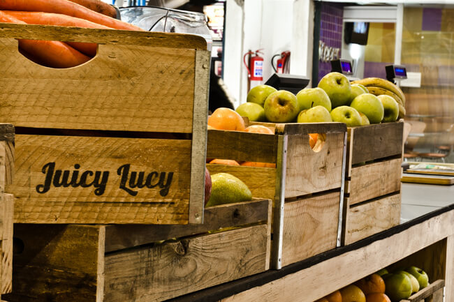 38_3 image 38_3 JUICY LUCY - Kolonnade Shopping Mall