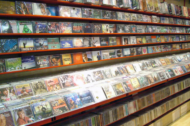 42_4 CUM BOOKS - Kolonnade Shopping Mall