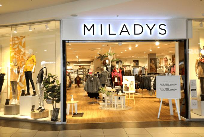 U2-3_1 image U2-3_1 MILADY’S/RENE TAYLOR - Kolonnade Shopping Mall